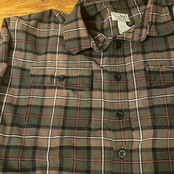 L.L. Bean 100% Cotton Brown Flannel Button Down Shirt Size XL - Picture 7 of 10